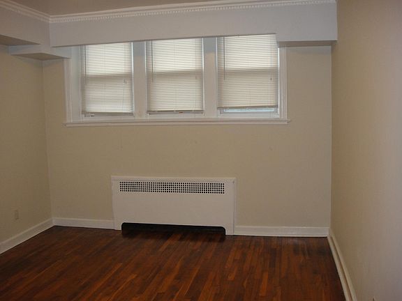 2nd image of 520 Westminster Ave #A-1
