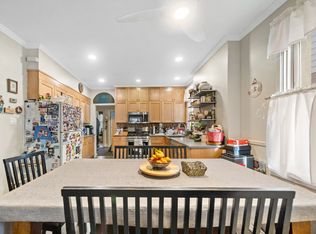 5827 69th Pl, Maspeth, NY 11378