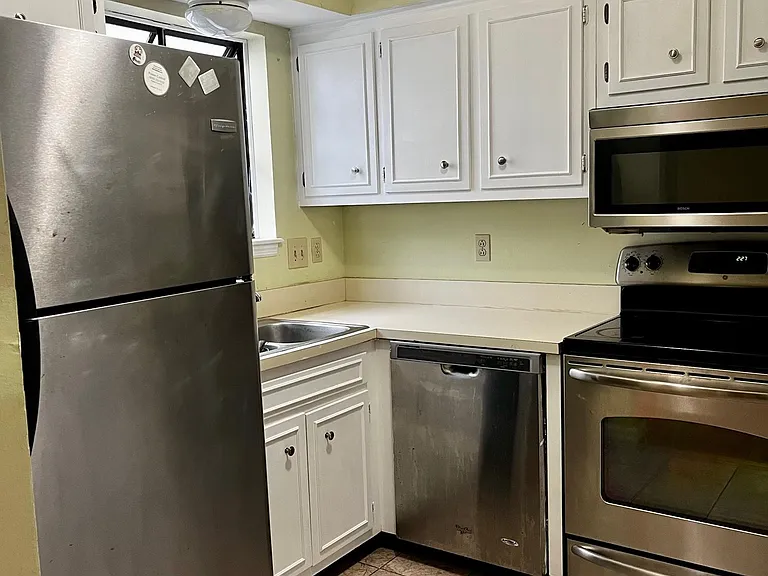 2135 Acklen Ave #3 — Photo 10