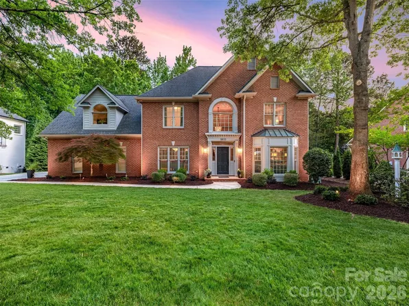 5833 Summerston Pl, Charlotte, NC 28277