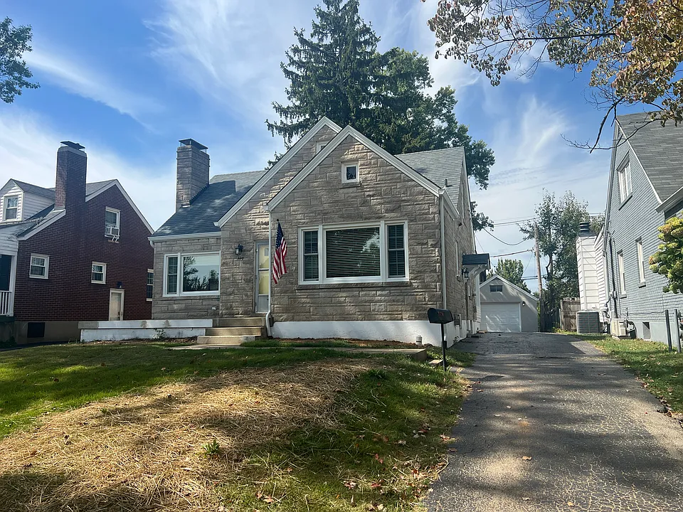 114 Ridgeway Ave