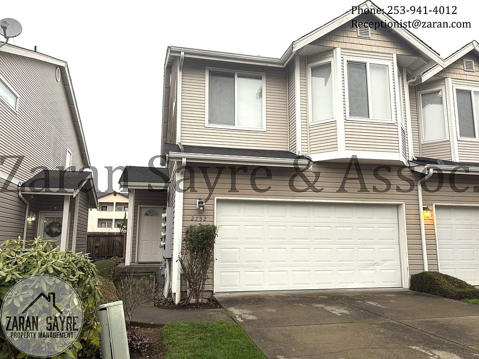 1st image of 2752 Comet St