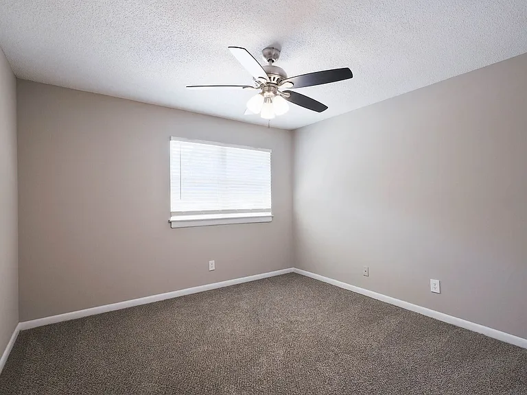 Hampton Hall | Comfort, Convenience, & Community All In One — Photo 347