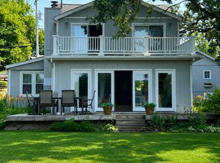 1308 River Terrace Dr, Johnsburg, IL 60051