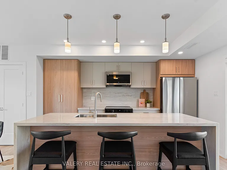 15 Acorn Ave #5 — Photo 12