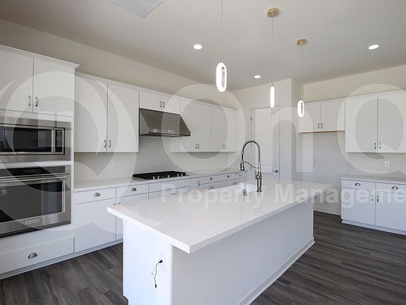 4th image of 10021 E Toledo Ave