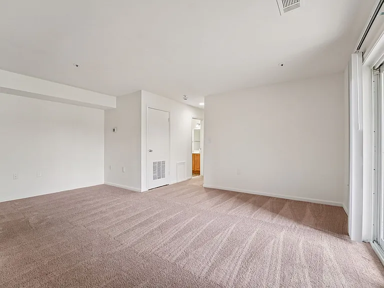 Country Meadows Apartments — Photo 75