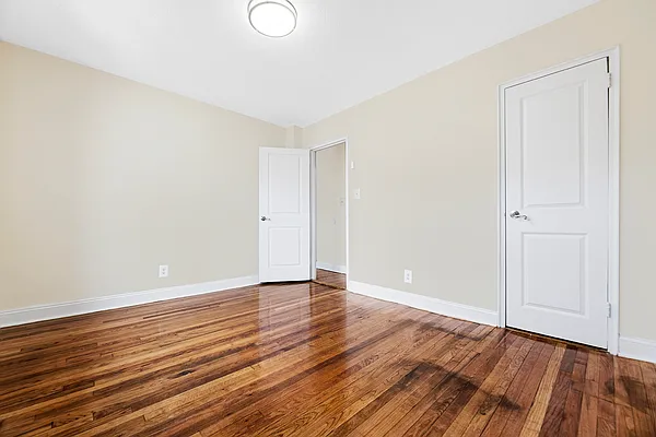 Rented by REAL New York | media 21