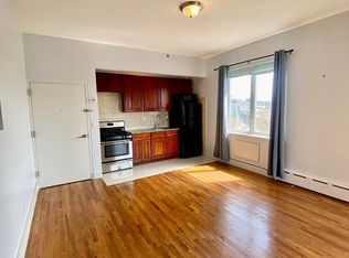 671 Henry St #3R, Brooklyn, NY 11231