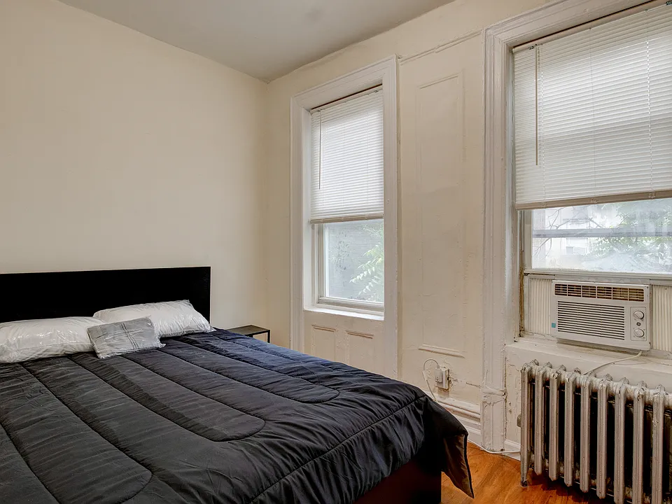 522 E 11th St #14