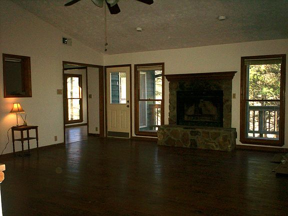 3rd image of 174 Whitewater Trl