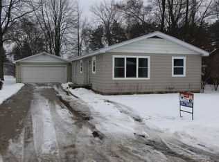 105 W Sexton, Breckenridge, MI 48615