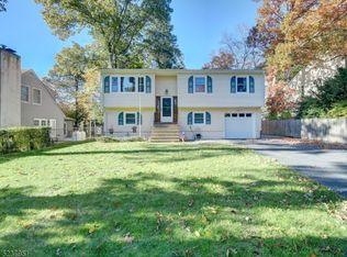 20 Ellen Dr, Rockaway, NJ