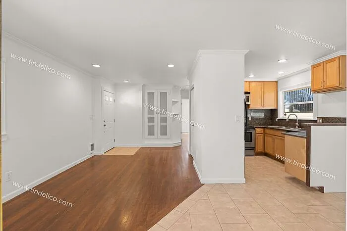 2 bed, 1.0 bath, 720 sqft, $2,295 — Photo 3