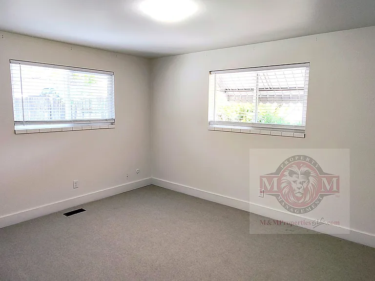 2025 S Broadmoor St #2025 — Photo 13