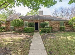 1621 Meadowglen Ln, Mesquite, TX 75150