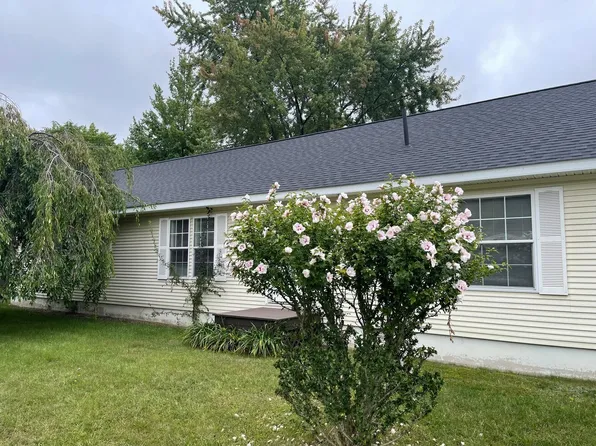 608 E Tinkham Ave, Ludington, MI 49431