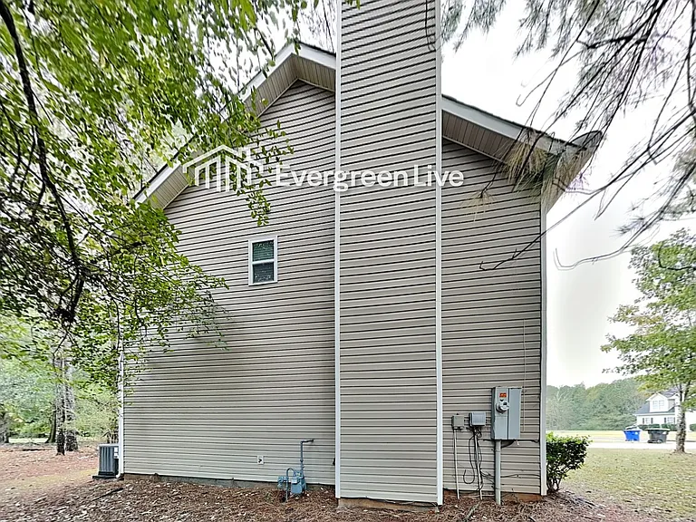 125 Edison Dr — Photo 15