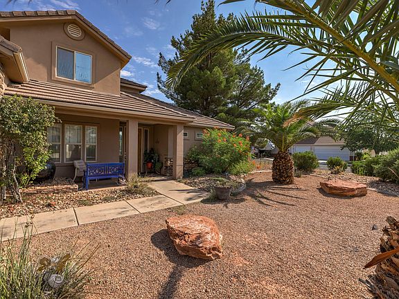 3rd image of 3520 Sagebrush Dr