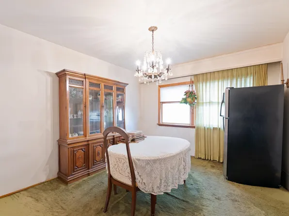 17 East 39th Street image 18 of 33