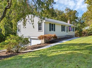 116 W Lake Ave, Guilford, CT 06437