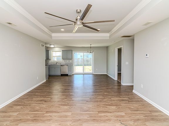 5th image of 9 Lynn Dr