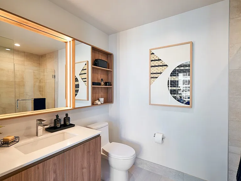 229 W Hill St — Photo 6