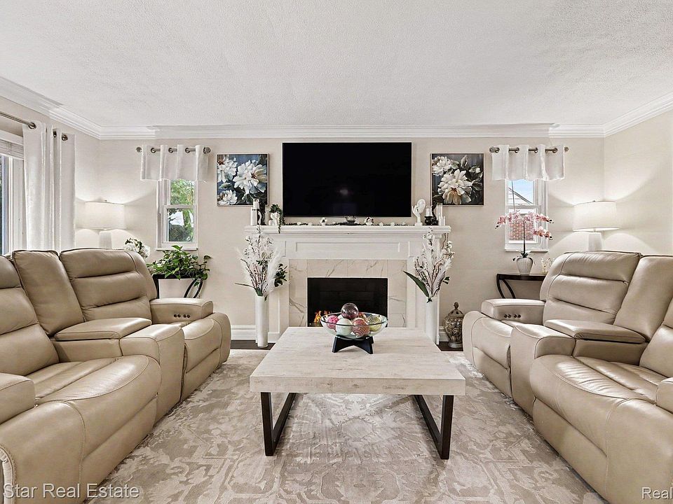 15283 Couzens Ave, photo 5