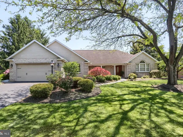 1207 White Birch Ln, Carlisle, PA 17013