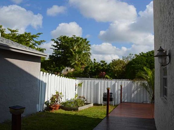5th image of 551 Abingdon Way