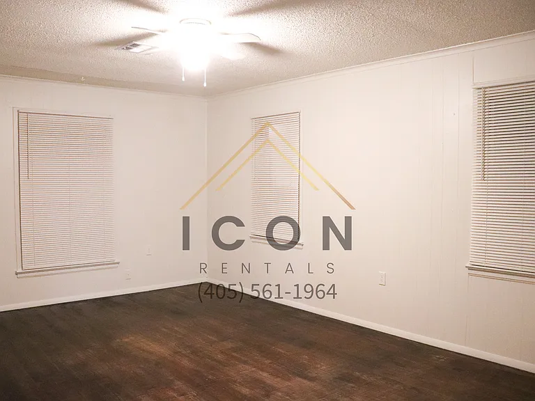 1108 W Warren St — Photo 4