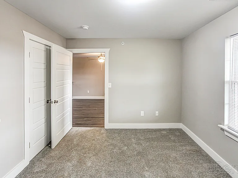 Kindell Heights — Photo 40