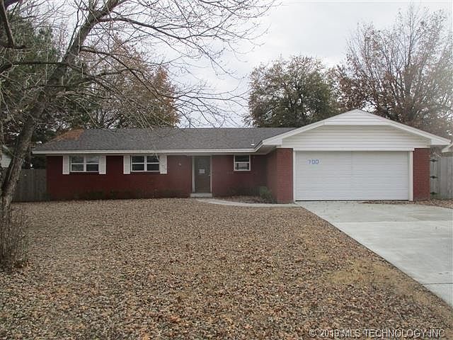 1st image of 700 Lampton Ln
