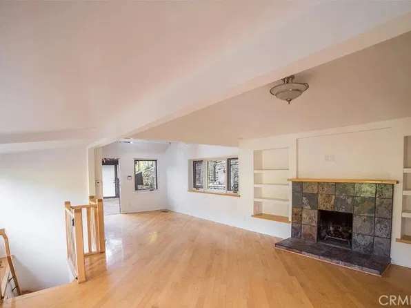 1843 N Beverly Glen Blvd, Los Angeles, CA 90077