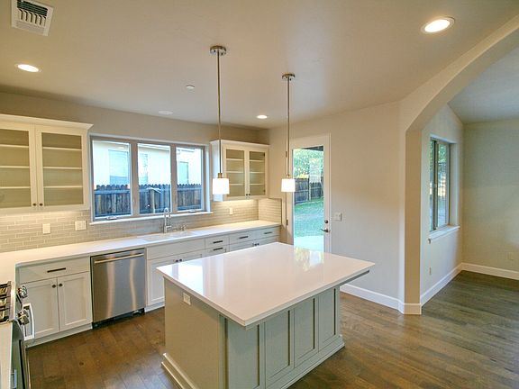 3rd image of 2450 Casa Blanca Ct