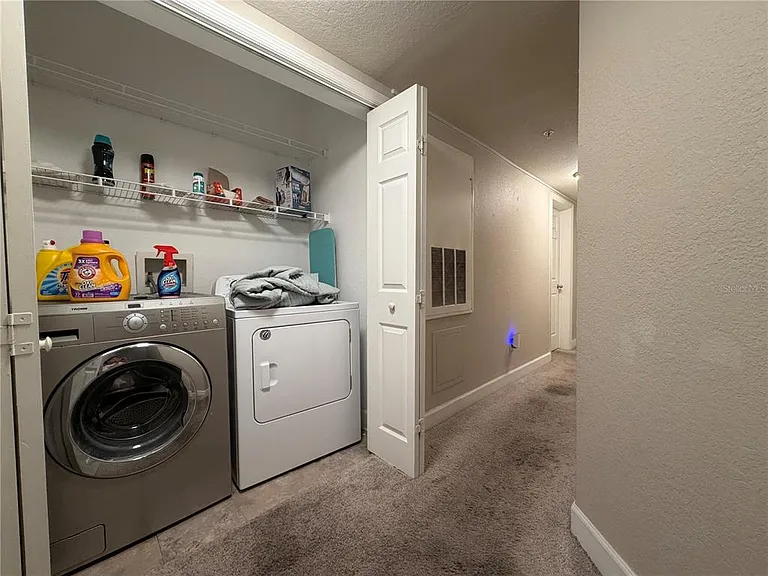 204 E South St #1053 — Photo 15