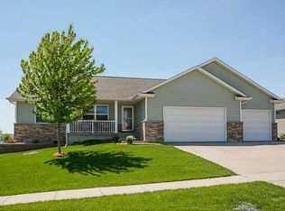 4395 Widgeon Dr, Marion, IA 52302