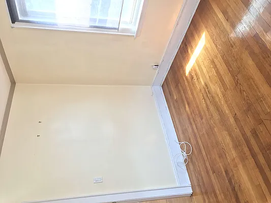 Rented by Astoria Apartments LLC | media 24