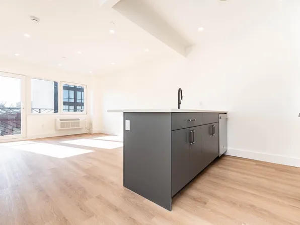 28 Spencer Place image 1 of 17