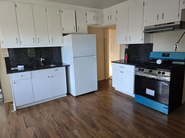 22 Oak St #2, New Britain, CT 06051