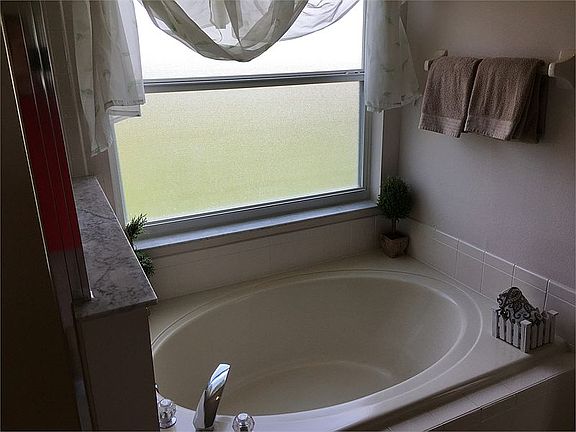 5th image of 8061 Roaring Creek Ct
