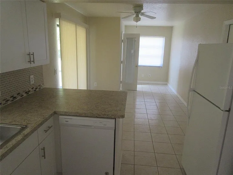 979 Roseway Ter NW #979 — Photo 7