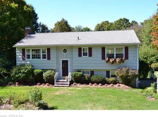 6 Rolling Glen Dr, New Milford, CT 06776