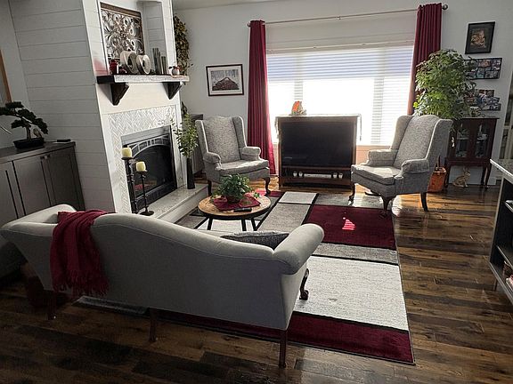 5th image of 8037 Brooks Loop