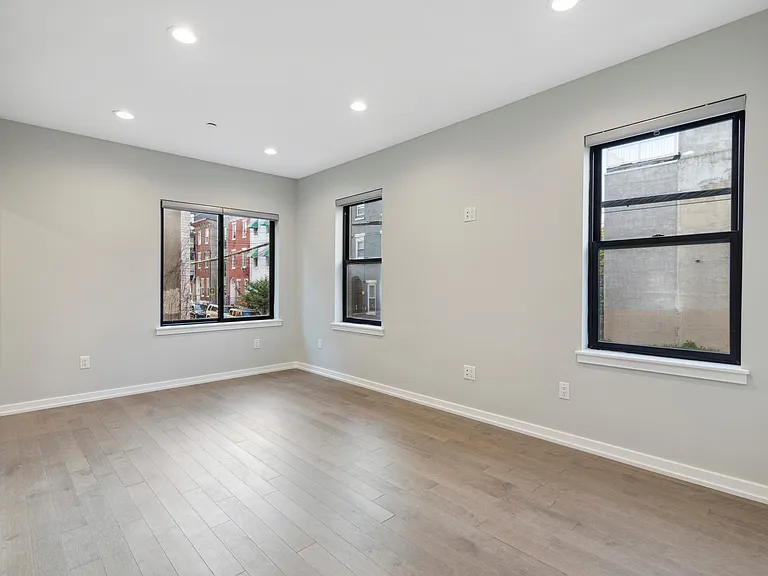 730 N 16th St #2A — Photo 13