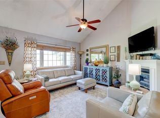 555 SE Laurel St UNIT 2, Waukee, IA 50263