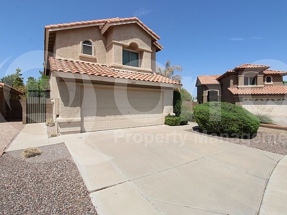 2nd image of 1080 N Blackstone Dr