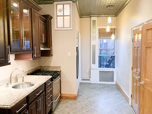 Rented by Capri Jet Realty Corp | media 24