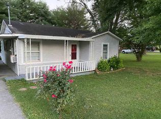 600 4th St, Burkesville, KY 42717