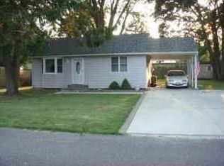 20 Audrey Ln, Centereach, NY 11720